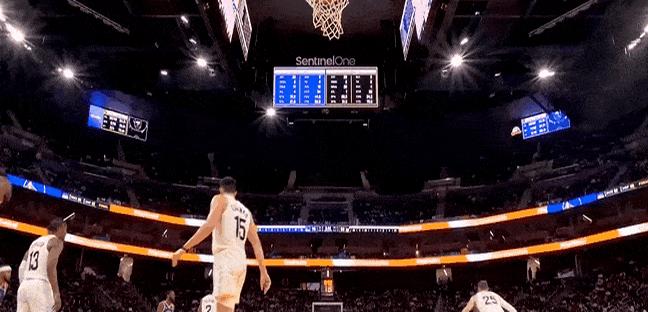 开云体育网页版登录入口TheShy迎来十二赛季出色发挥，巴黎圣日耳曼观众热烈欢呼！(theshy首秀)