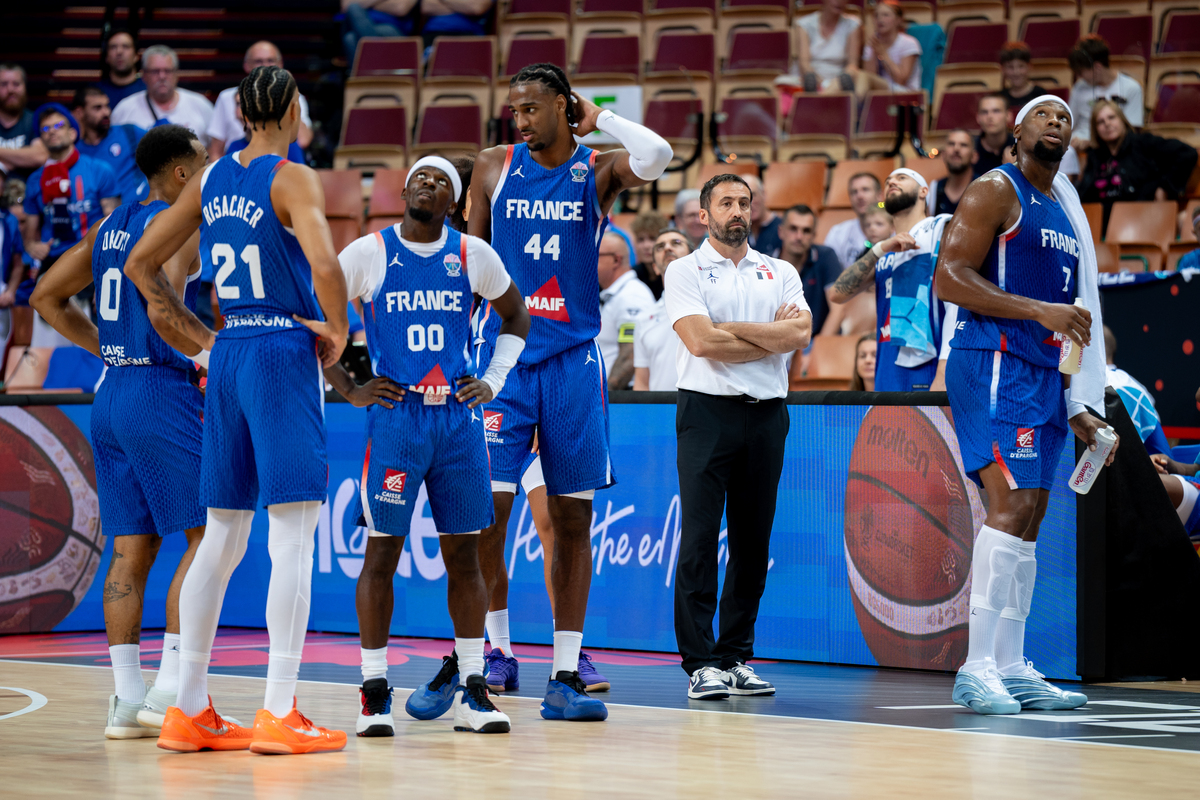 关于布鲁克林篮网集结日止住颓势，志在社区盾名次提升，悬念犹存，球队文化再被提及的信息